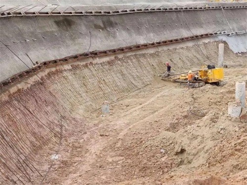 马龙基坑边坡加固